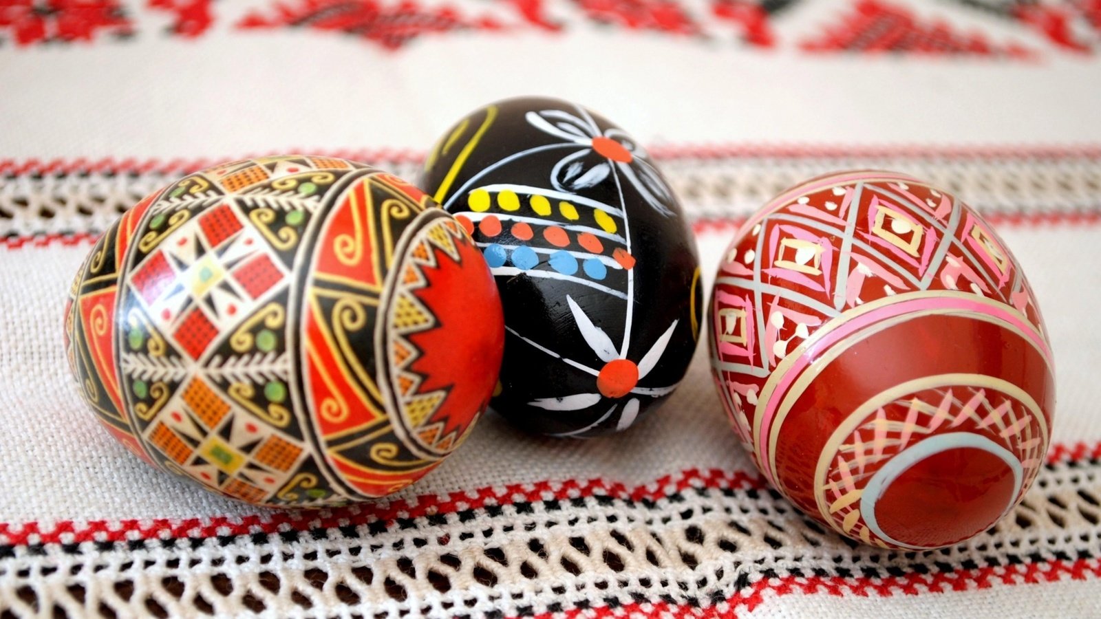 Обои ткань, пасха, яйца, праздник, салфетка, пасхальные, крашенки, fabric, easter, eggs, holiday, napkin разрешение 3840x2400 Загрузить