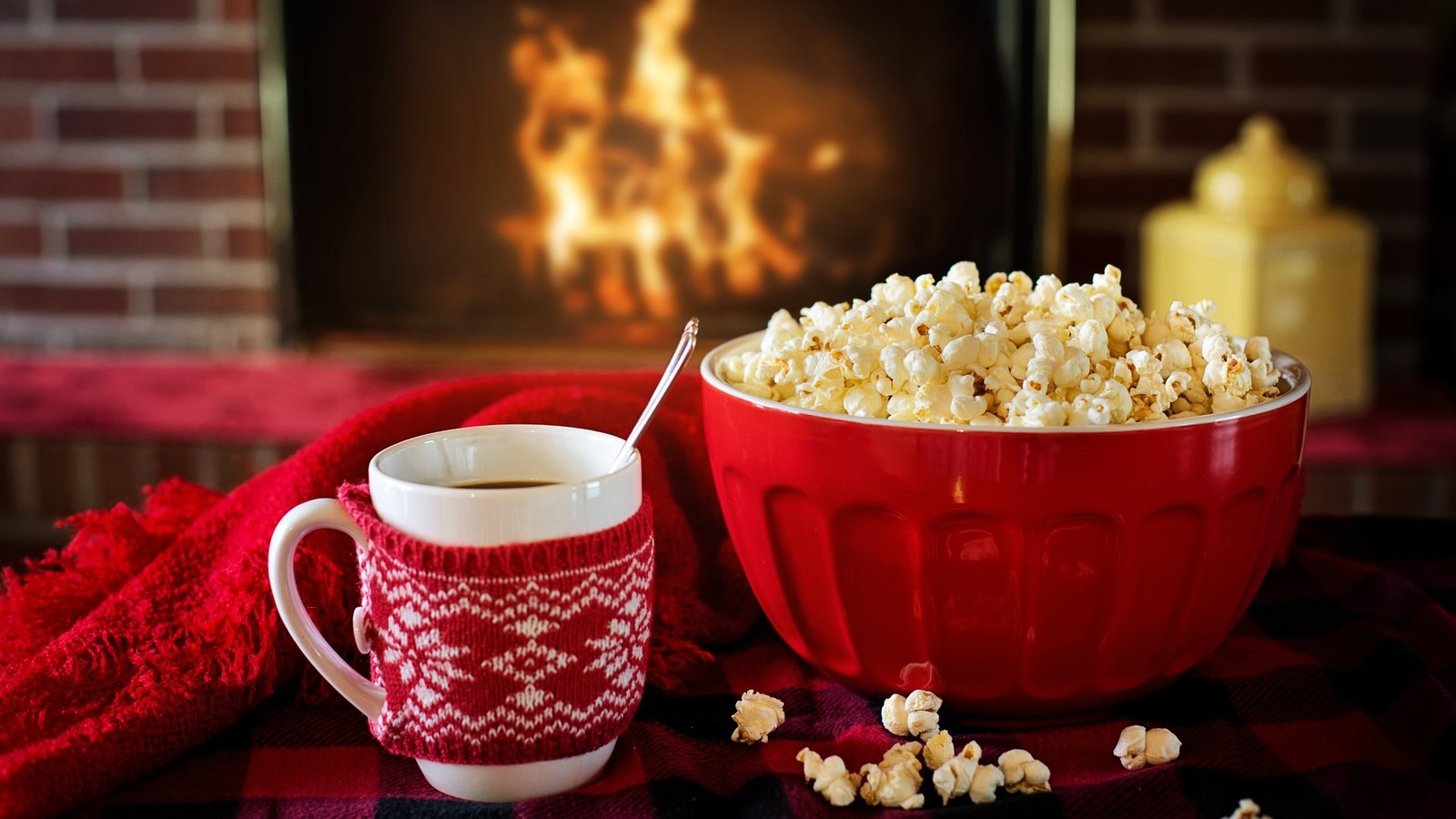 Обои кофе, кружка, камин, чашка, чай, попкорн, чай.камин, coffee, mug, fireplace, cup, tea, popcorn, tea.fireplace разрешение 5760x3840 Загрузить