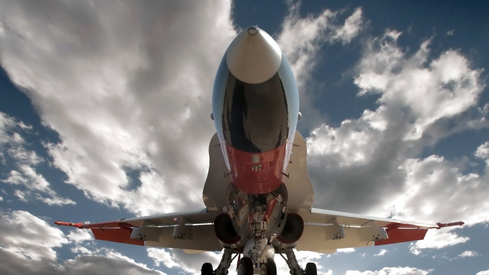 Обои облака, самолет, авиация, неба, турбина, авиатехника, крылышки, clouds, the plane, aviation, sky, turbine, aircraft, wings разрешение 1920x1080 Загрузить