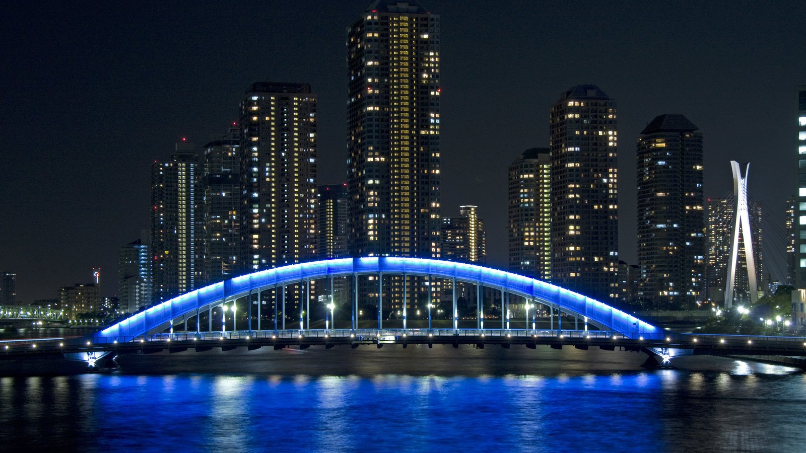 Обои вечер, мост, город, япония, небоскребы, подсветка, the evening, bridge, the city, japan, skyscrapers, backlight разрешение 4272x2848 Загрузить