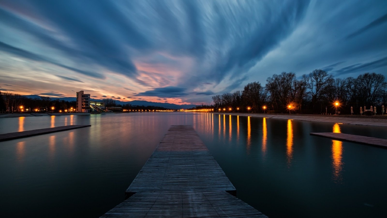 Обои небо, огни, вечер, канал, мостки, kostadin madzharov, the sky, lights, the evening, channel, bridges разрешение 1920x1280 Загрузить