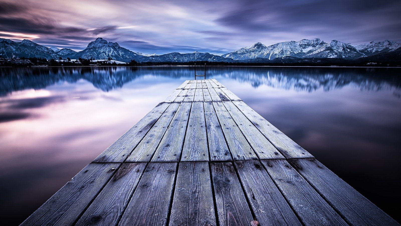 Обои небо, озеро, горы, снег, зима, отражение, пирс, the sky, lake, mountains, snow, winter, reflection, pierce разрешение 2560x1707 Загрузить