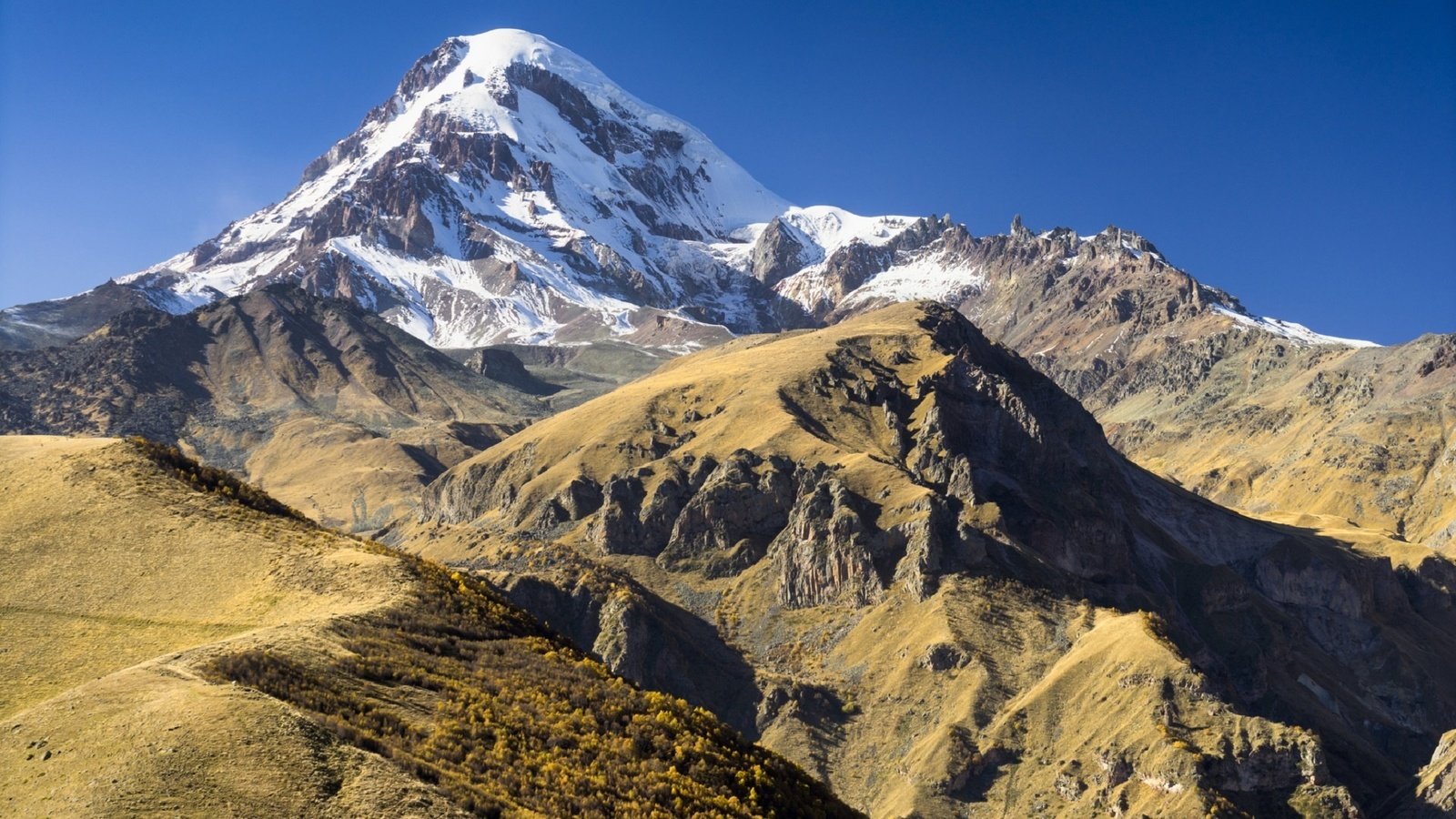 Обои горы, грузия, кавказ, казбек, гергети, alex tsarfin, mountains, georgia, the caucasus, kazbek, gergeti разрешение 1920x1281 Загрузить