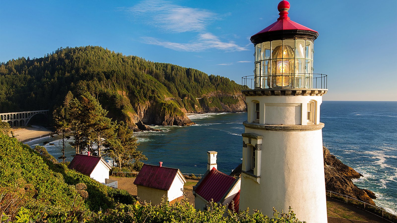 Обои природа, пляж, маяк, океан, oregon coast, heceta head light, nature, beach, lighthouse, the ocean разрешение 2000x1333 Загрузить