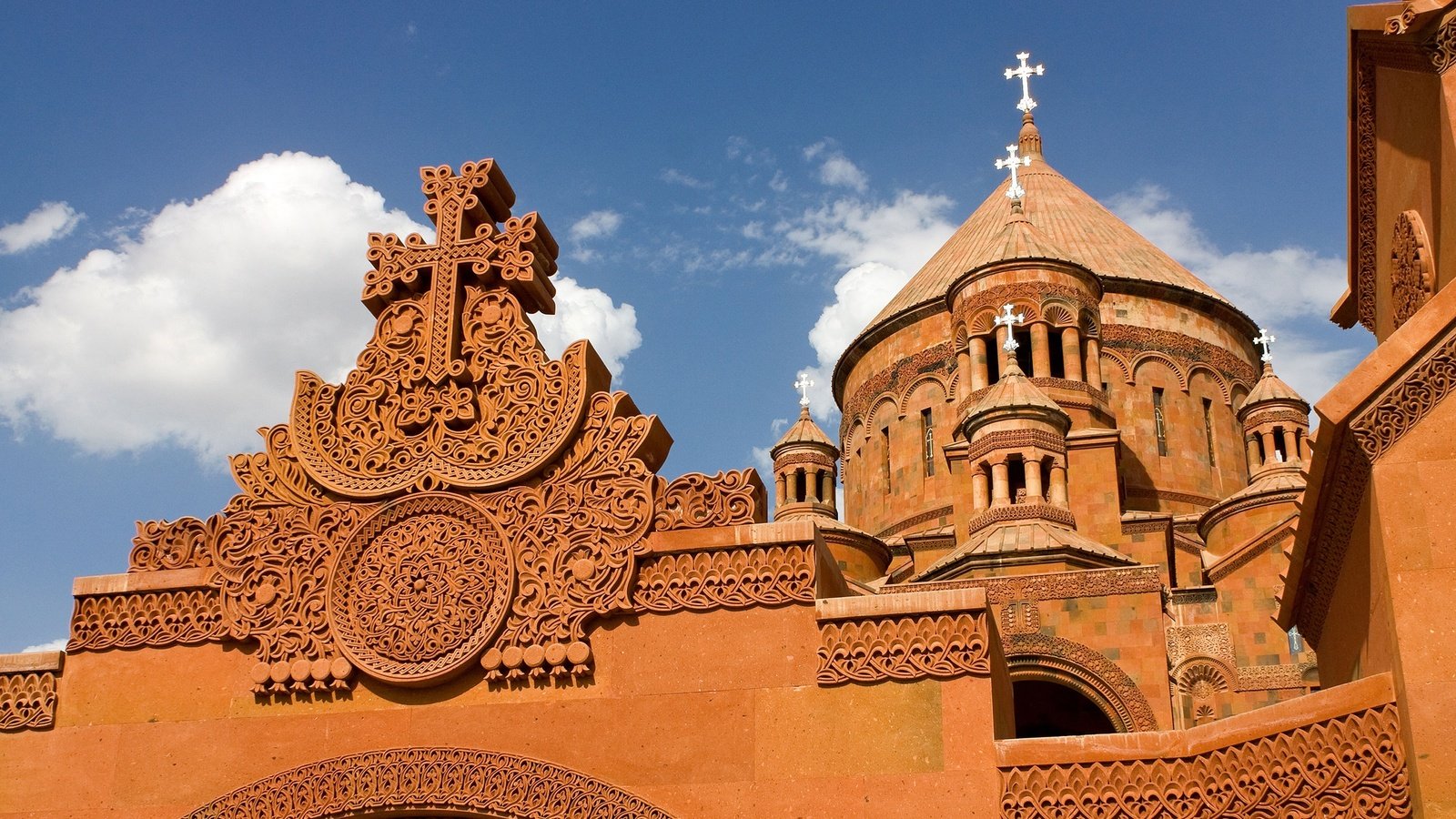 Обои небо, облака, церковь, крест, армения, айастан, goarmenia, xach, the sky, clouds, church, cross, armenia, hayastan разрешение 2500x1805 Загрузить