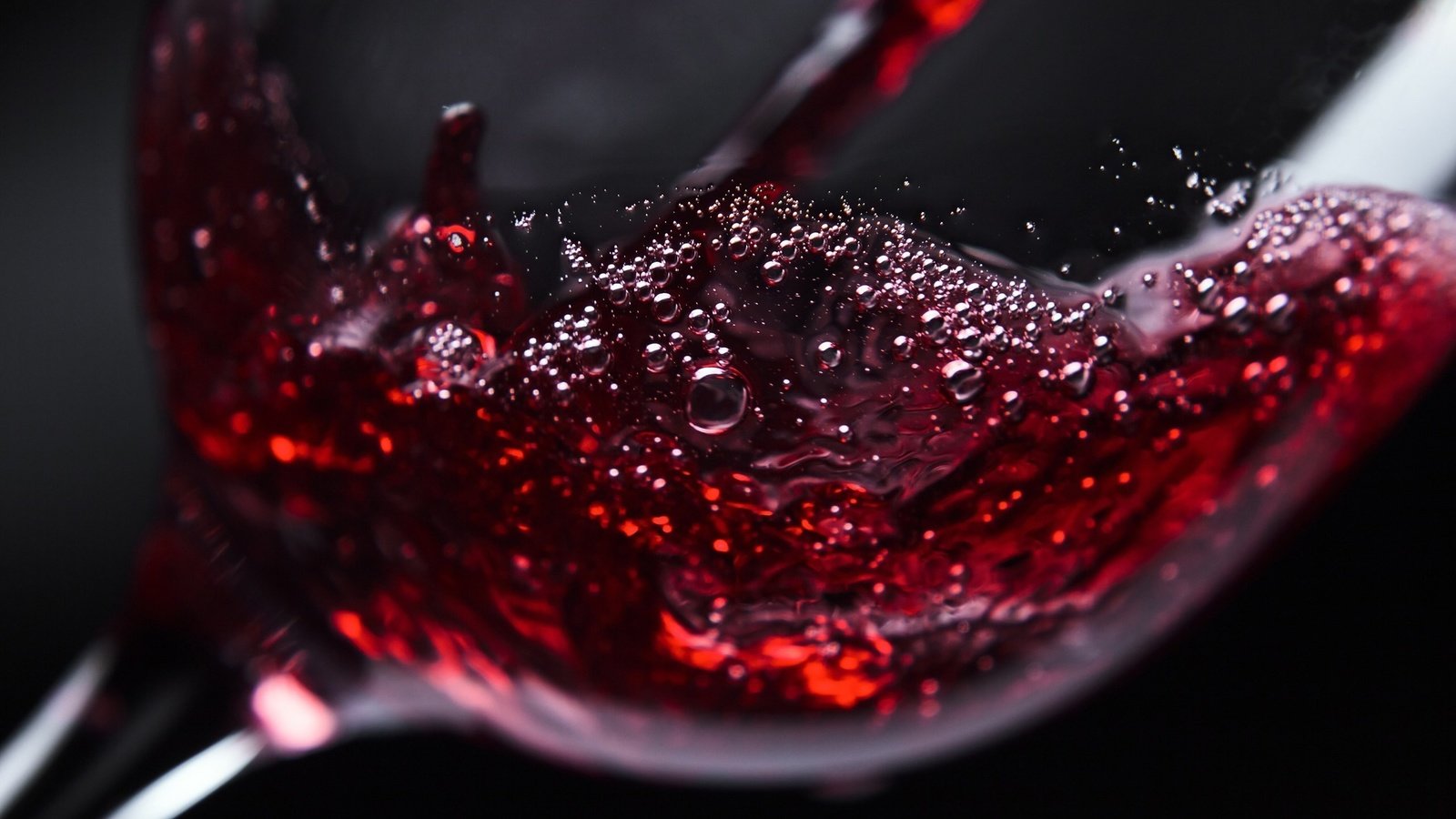 Обои бокал, вино, красное вино, крупным планом, glass, wine, red wine, closeup разрешение 2560x1707 Загрузить