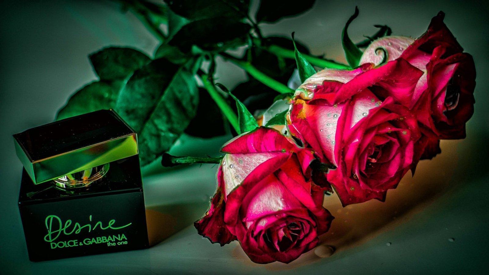 Обои цветы, розы, духи, флакон, flowers, roses, perfume, bottle разрешение 1920x1080 Загрузить