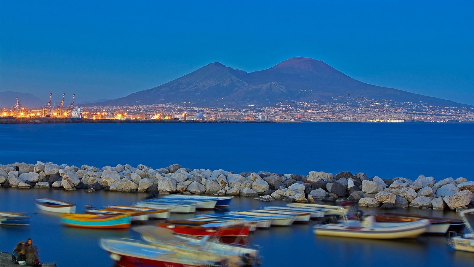 Обои огни, гора, лодки, залив, италия, неаполь, везувий, lights, mountain, boats, bay, italy, naples, vesuvius разрешение 2048x1311 Загрузить