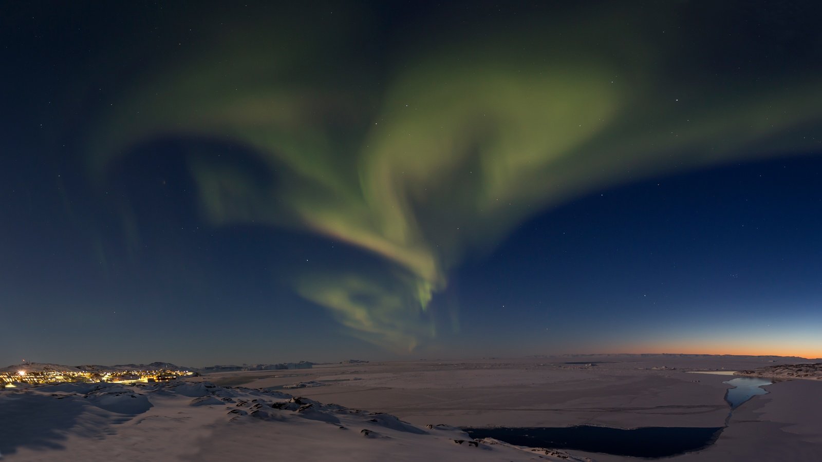 Обои небо, звезды, горизонт, северное сияние, даль, the sky, stars, horizon, northern lights, dal разрешение 5693x3245 Загрузить