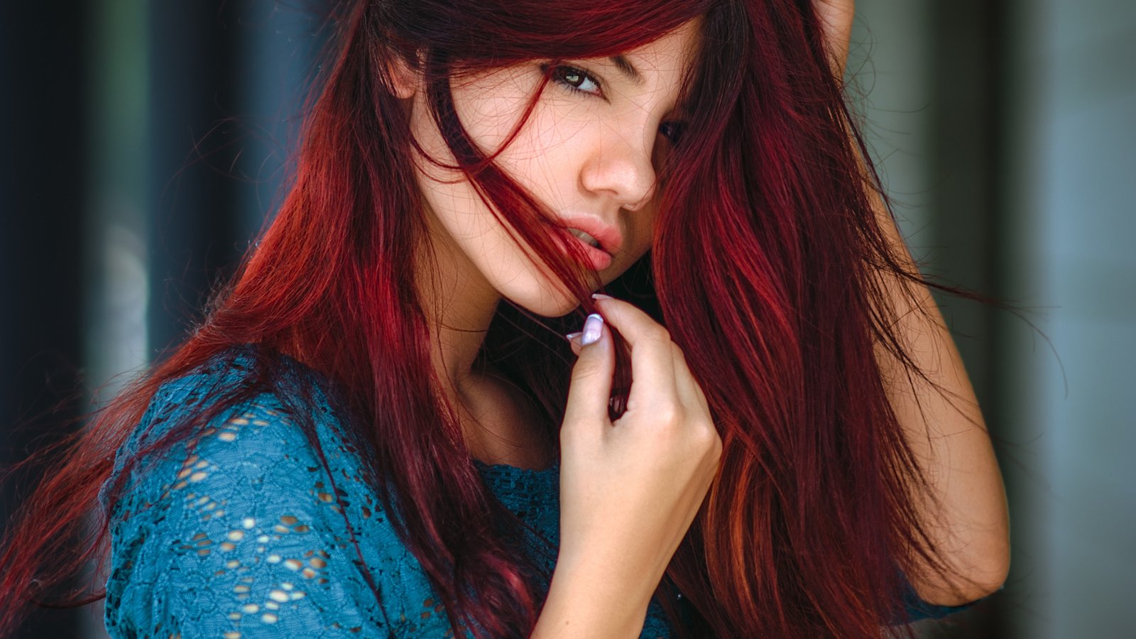 Обои девушка, взгляд, модель, лицо, красные волосы, delaia gonzalez, girl, look, model, face, red hair разрешение 2048x2048 Загрузить
