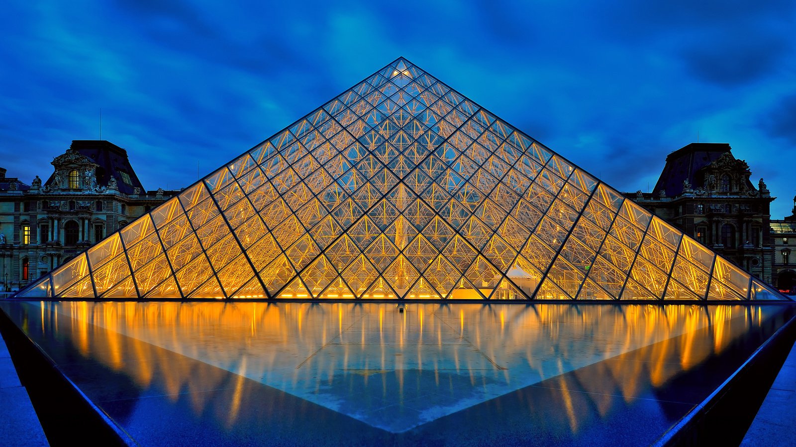 Обои ночь, отражение, париж, стекло, франция, крыша, лувр, музей, night, reflection, paris, glass, france, roof, the louvre, museum разрешение 2048x1356 Загрузить