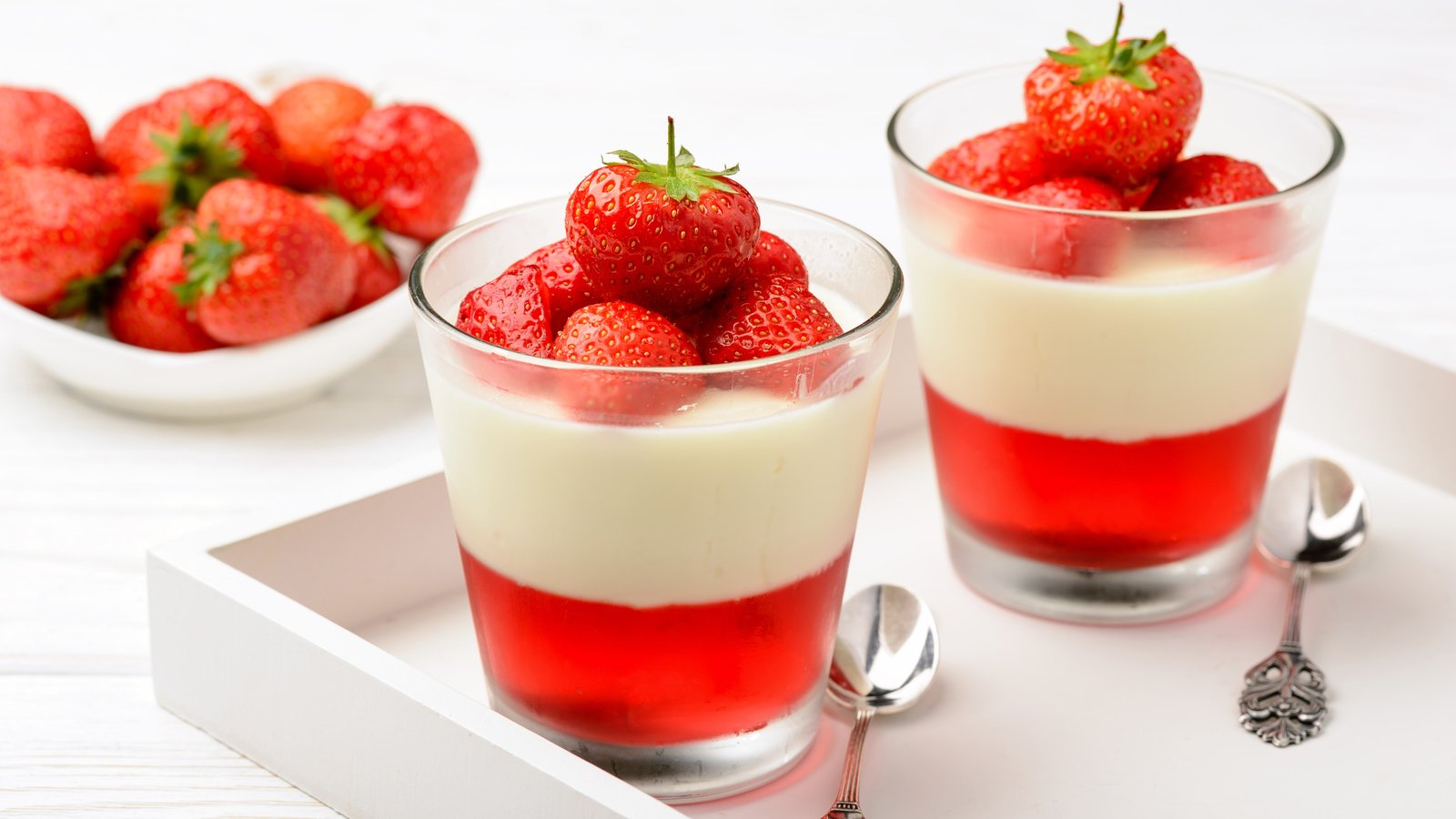 Обои клубника, ягоды, сладкое, десерт, желе, йогурт, strawberry, berries, sweet, dessert, jelly, yogurt разрешение 4928x3280 Загрузить