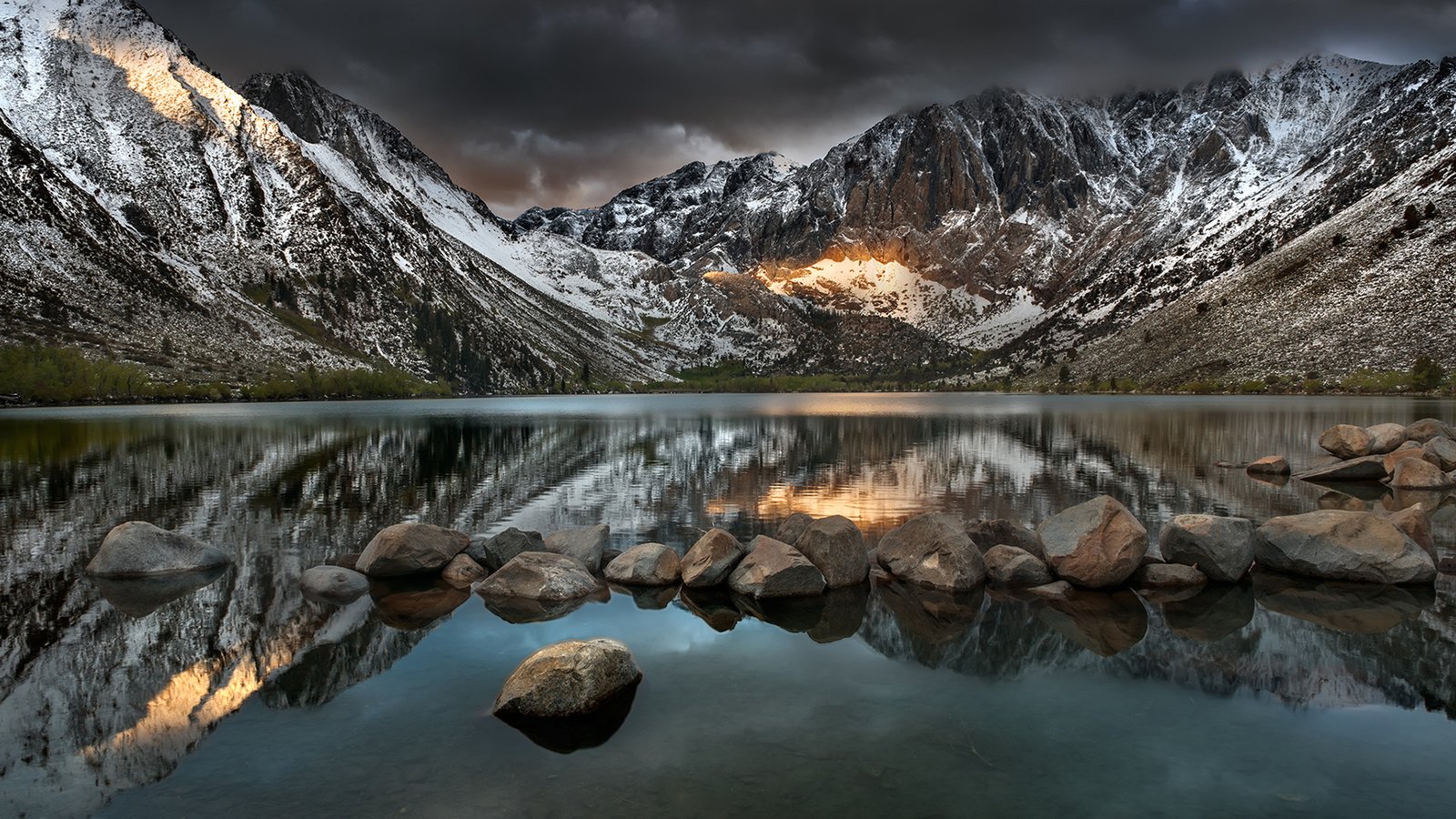 Обои озеро, горы, природа, камни, отражение, пейзаж, matt granz, lake, mountains, nature, stones, reflection, landscape разрешение 1920x1200 Загрузить