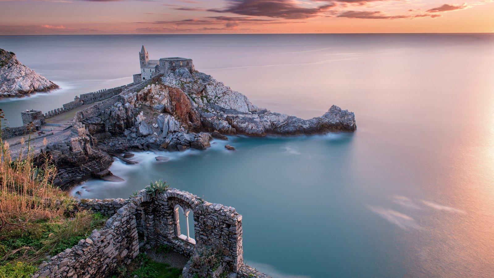 Обои скалы, развалины, пейзаж, море, маяк, rocks, the ruins, landscape, sea, lighthouse разрешение 1920x1200 Загрузить