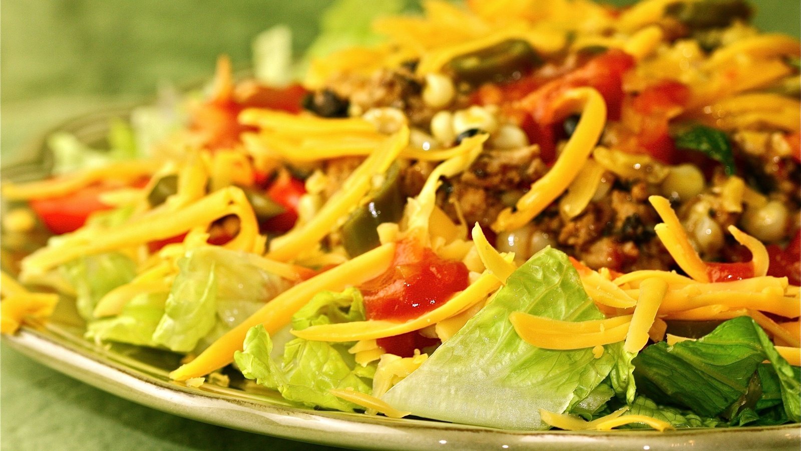 Обои овощи, помидоры, салат, спаржа, макароны, соя, салат тако, vegetables, tomatoes, salad, asparagus, pasta, soy, taco salad разрешение 3888x2592 Загрузить
