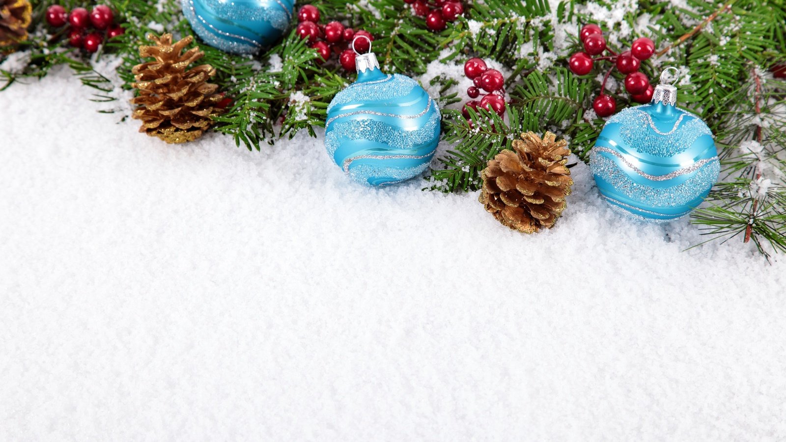 Обои снег, новый год, рождество, шишки, елочные игрушки, snow, new year, christmas, bumps, christmas decorations разрешение 2880x1800 Загрузить