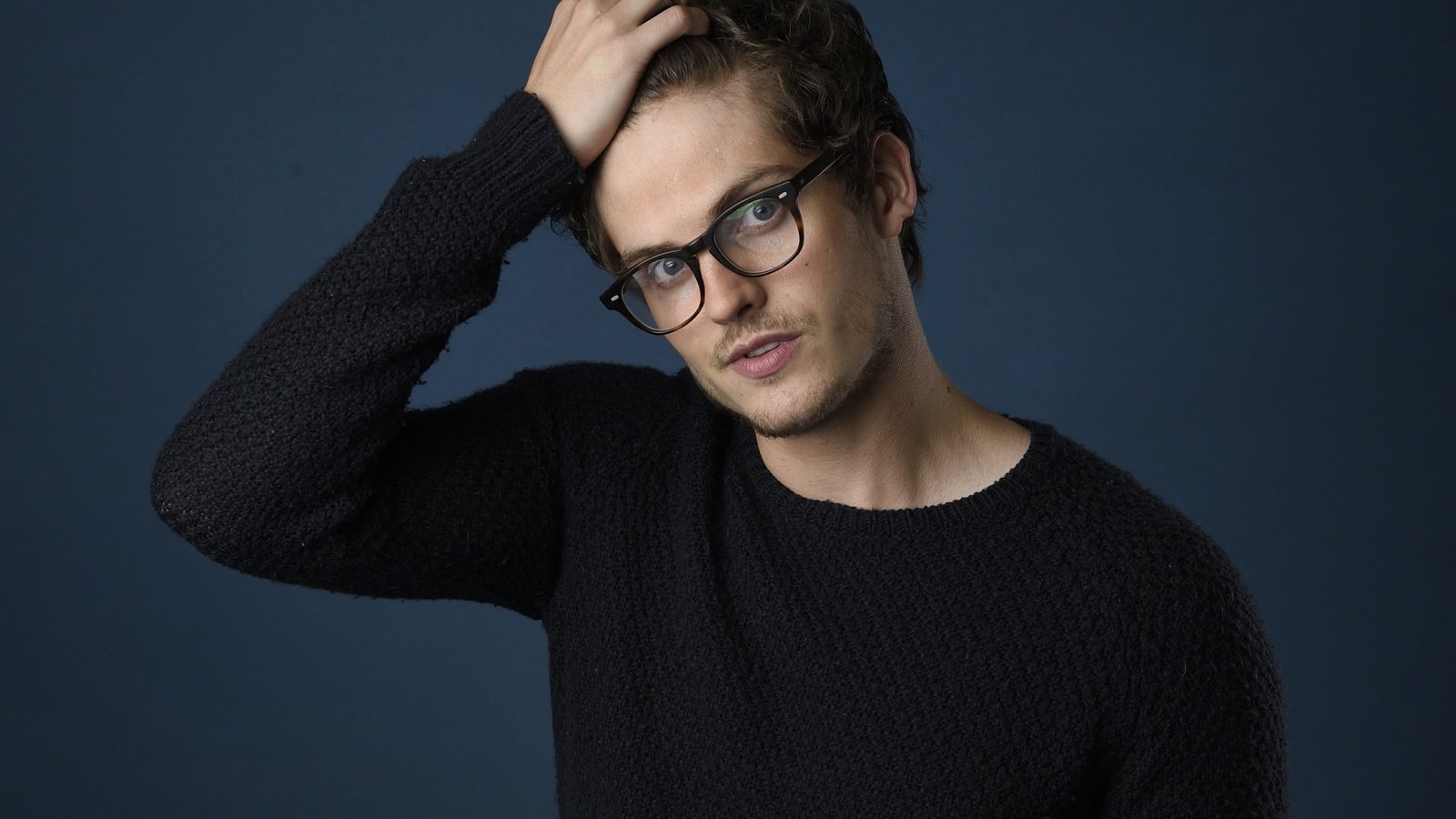 Обои взгляд, очки, актёр, лицо, дэниэл шарман, look, glasses, actor, face, daniel sharman разрешение 3280x2752 Загрузить