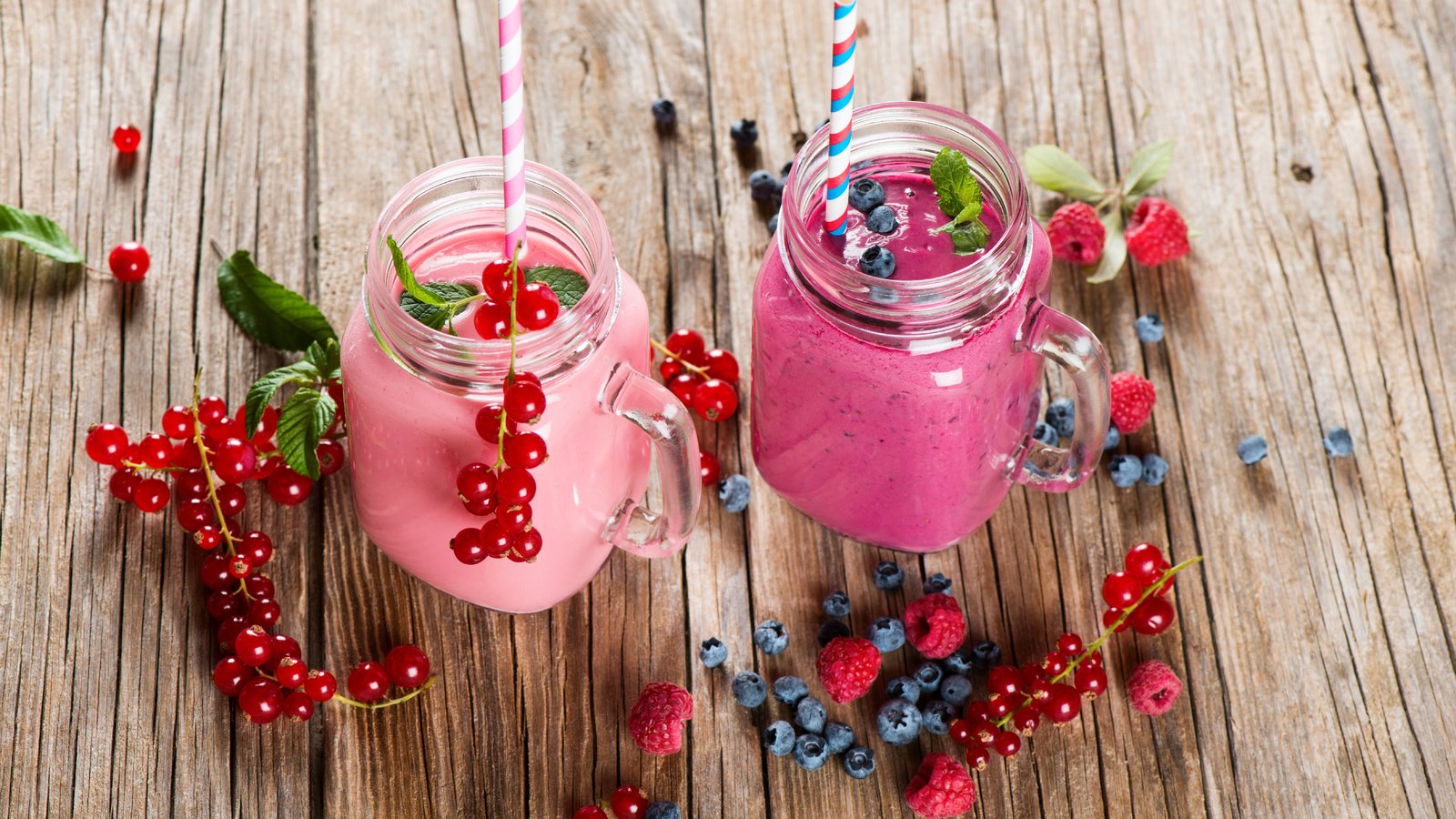 Обои малина, ягоды, черника, банки, смородина, смузи, raspberry, berries, blueberries, banks, currants, smoothies разрешение 7096x4768 Загрузить