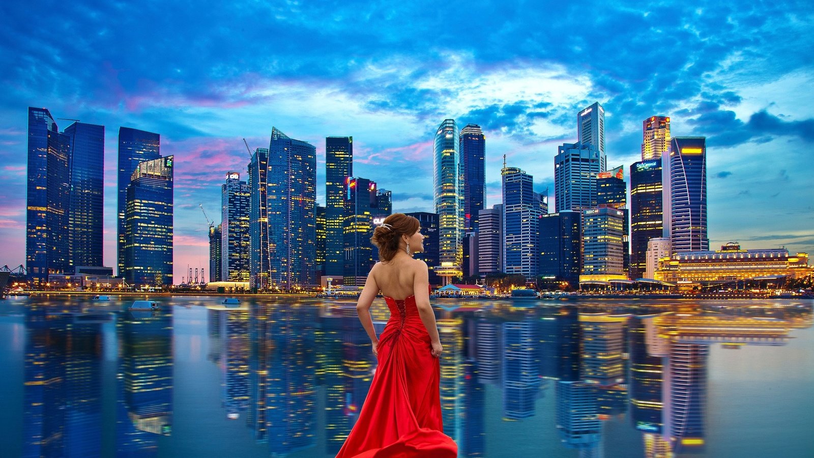 Обои девушка, отражение, город, модель, красное платье, сингапур, girl, reflection, the city, model, red dress, singapore разрешение 1920x1200 Загрузить