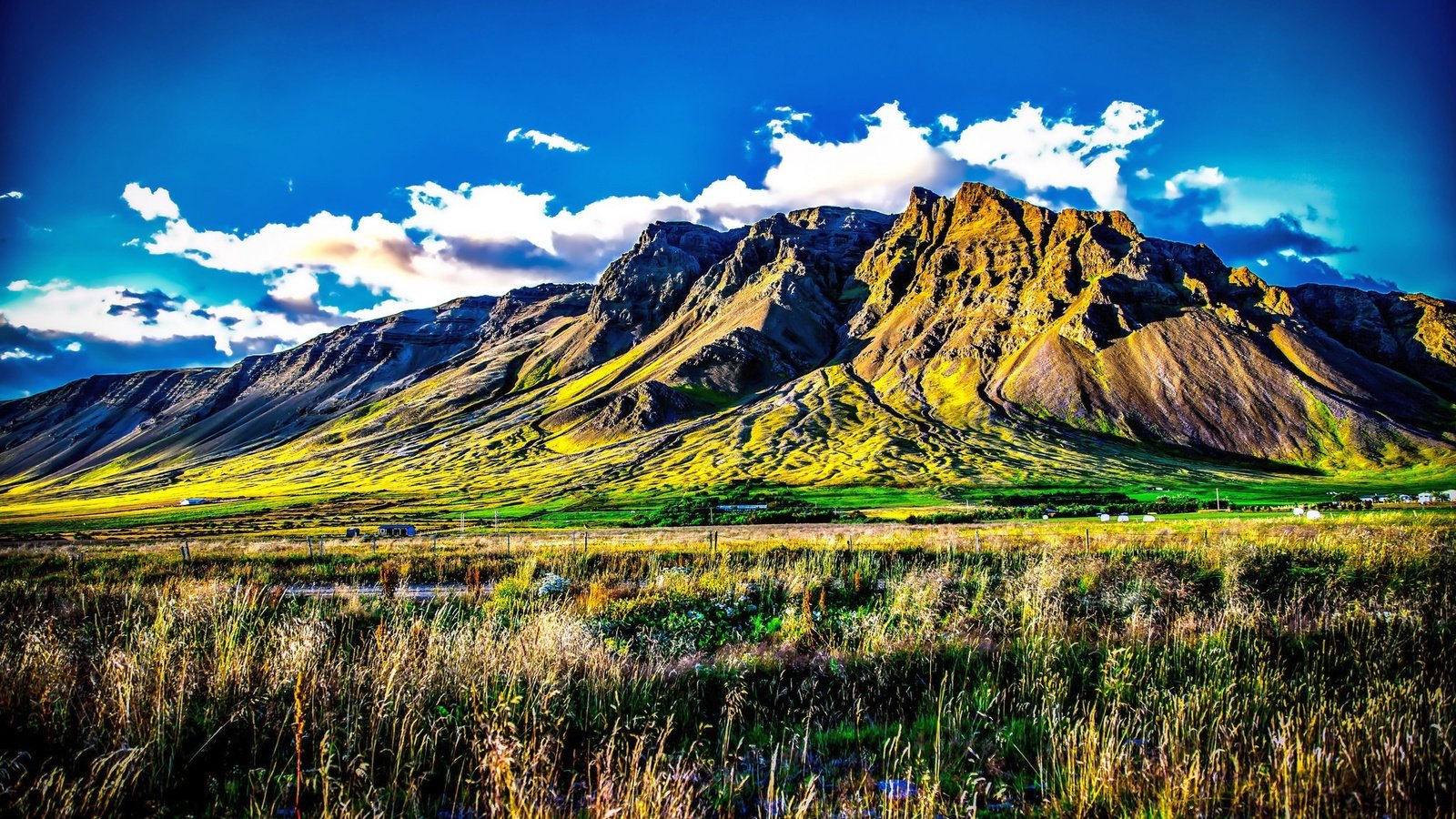 Обои небо, трава, облака, горы, исландия, kerhólakambur, the sky, grass, clouds, mountains, iceland разрешение 2048x1365 Загрузить