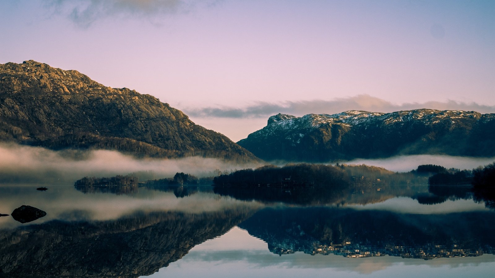 Обои небо, облака, озеро, горы, солнце, туман, норвегия, the sky, clouds, lake, mountains, the sun, fog, norway разрешение 5184x3456 Загрузить