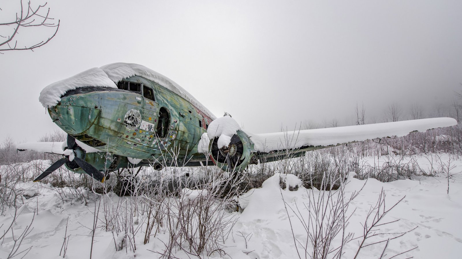 Обои снег, зима, самолет, snow, winter, the plane разрешение 2112x1188 Загрузить