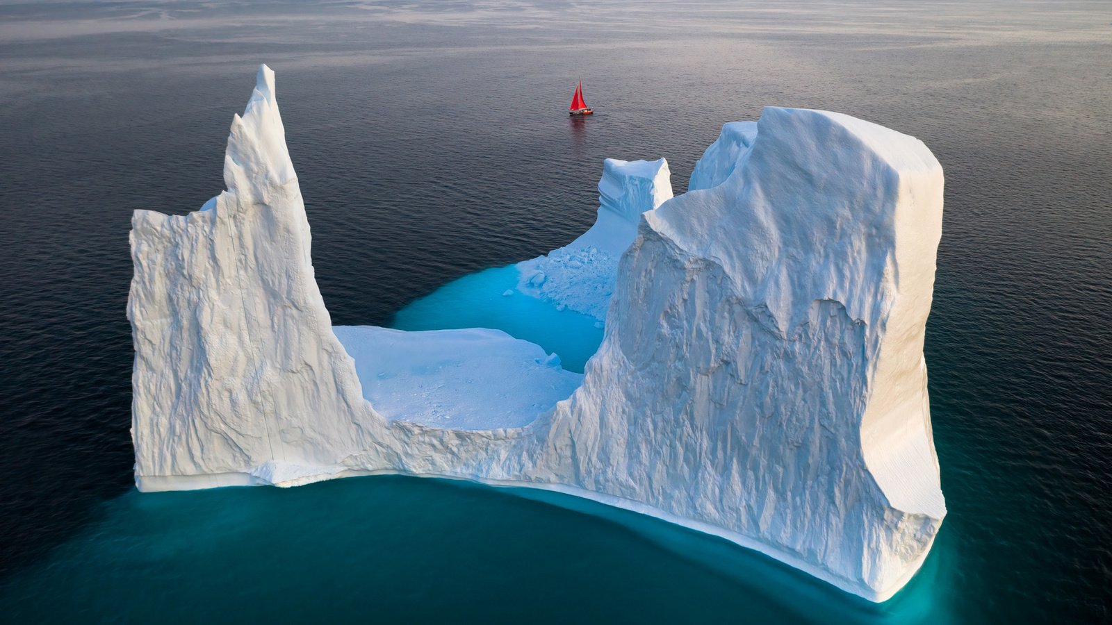 Обои парусник, айсберг, гренландия, gerald macua, sailboat, iceberg, greenland разрешение 2112x1188 Загрузить