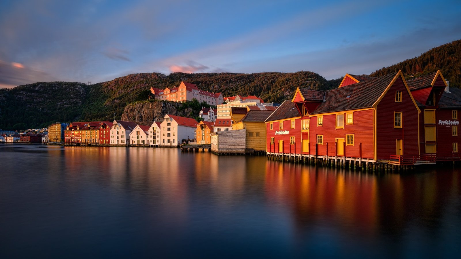 Обои горы, дома, норвегии, берген, mountains, home, norway, bergen разрешение 2048x1240 Загрузить