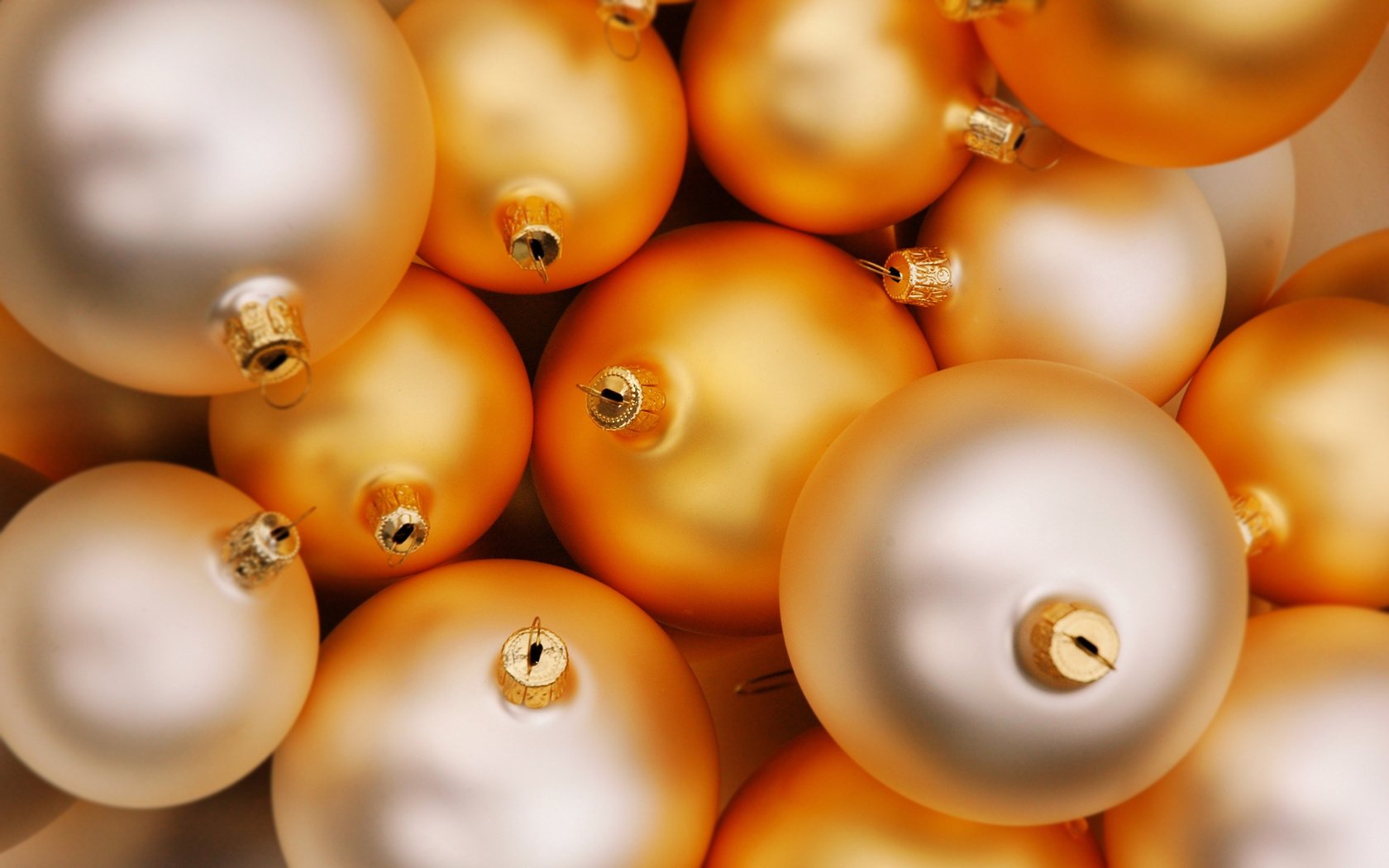 Обои новый год, шарики, праздник, золотистый, new year, balls, holiday, golden разрешение 2560x1600 Загрузить