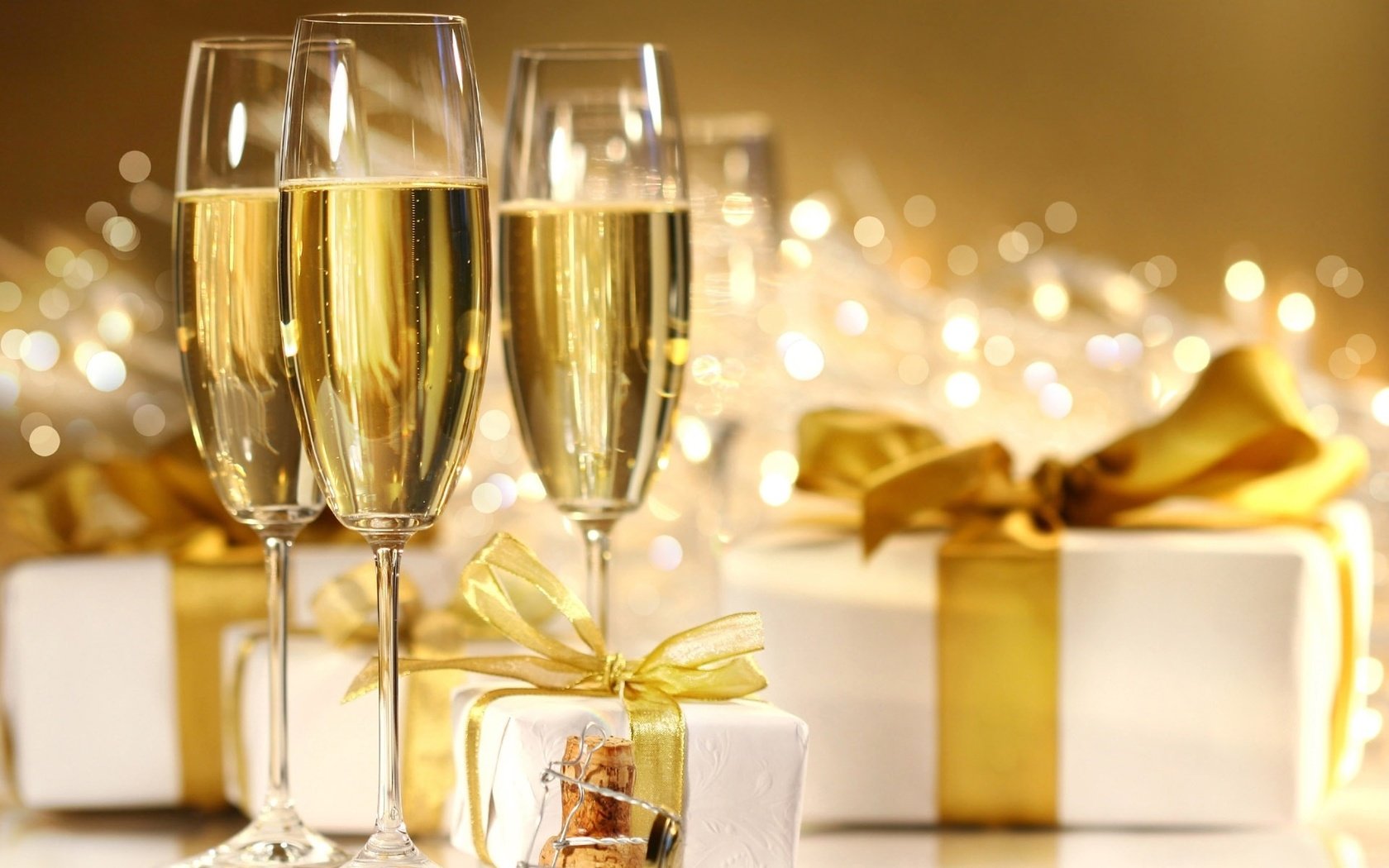 Обои новый год, подарки, бокалы, шампанское, new year, gifts, glasses, champagne разрешение 1920x1200 Загрузить