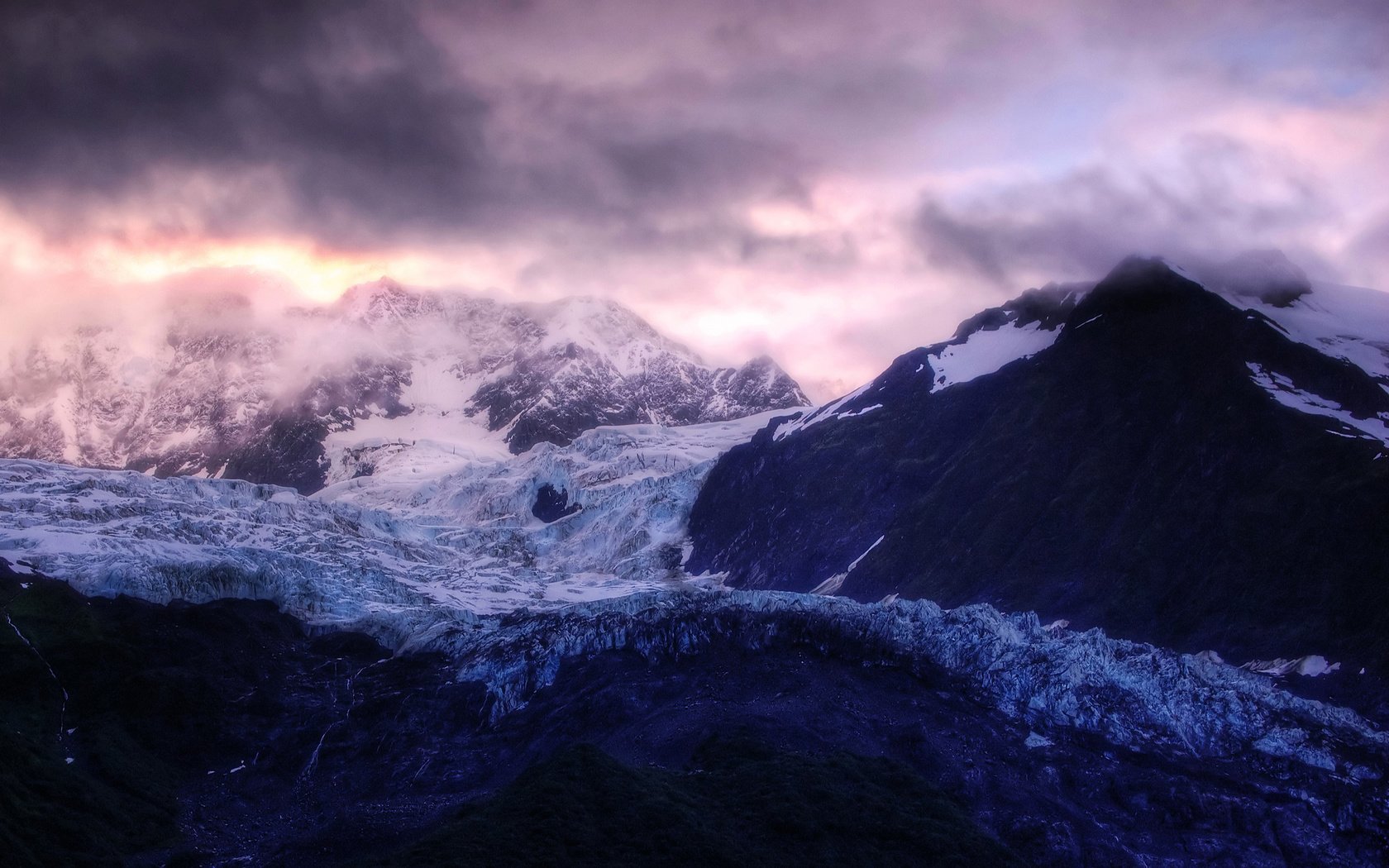 Обои облака, ледник, горы, снег, природа, зима, пейзаж, лёд, вершина, clouds, glacier, mountains, snow, nature, winter, landscape, ice, top разрешение 2560x1600 Загрузить