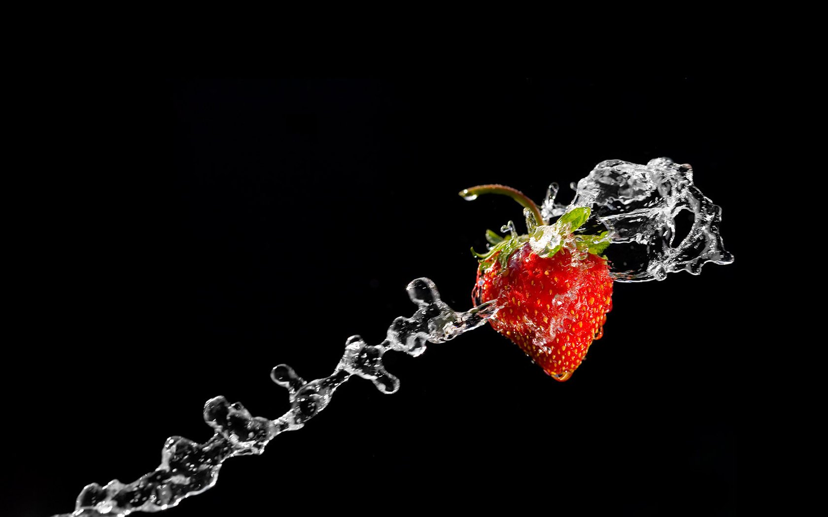 Обои вода, качество, клубника, water, quality, strawberry разрешение 3200x2400 Загрузить