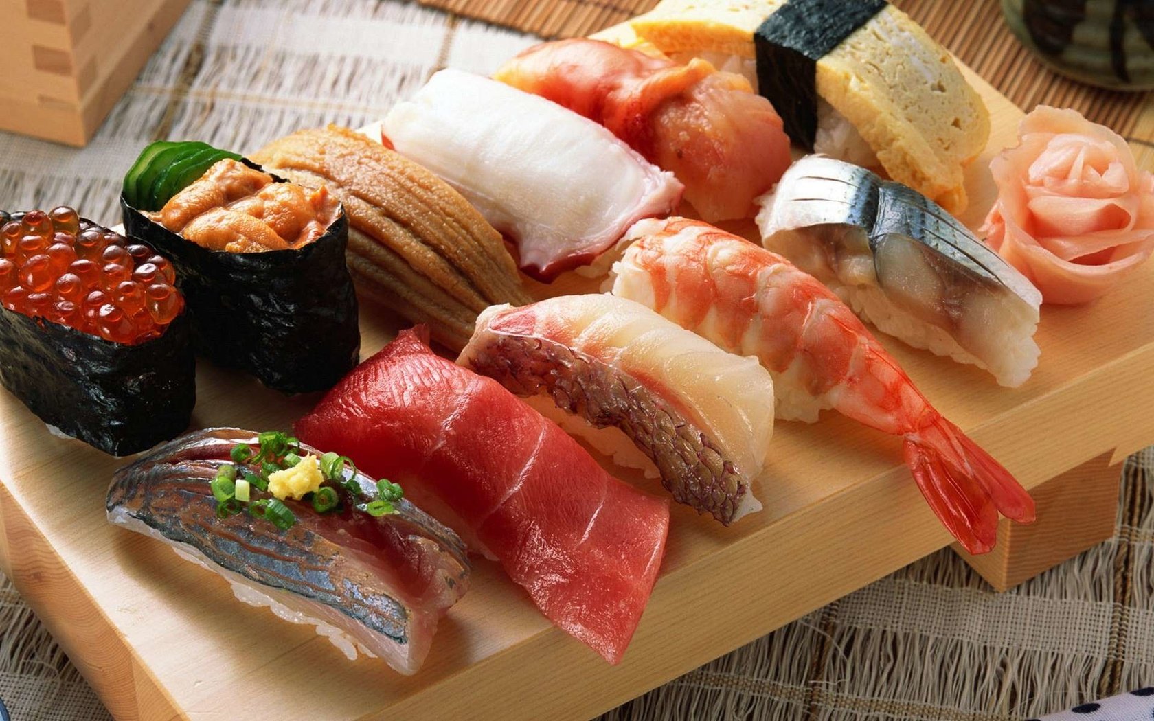 Обои суши, роллы, японская кухня, sushi, rolls, japanese cuisine разрешение 1920x1200 Загрузить