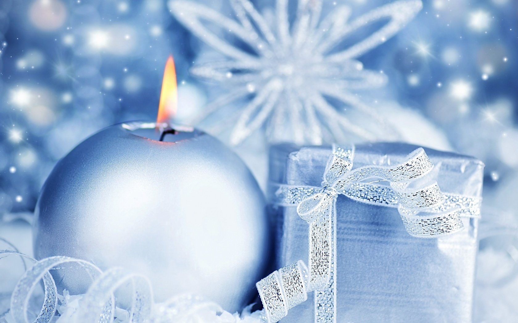 Обои новый год, зима, голубой фон, свеча, подарок, снежинка, new year, winter, blue background, candle, gift, snowflake разрешение 2560x1920 Загрузить