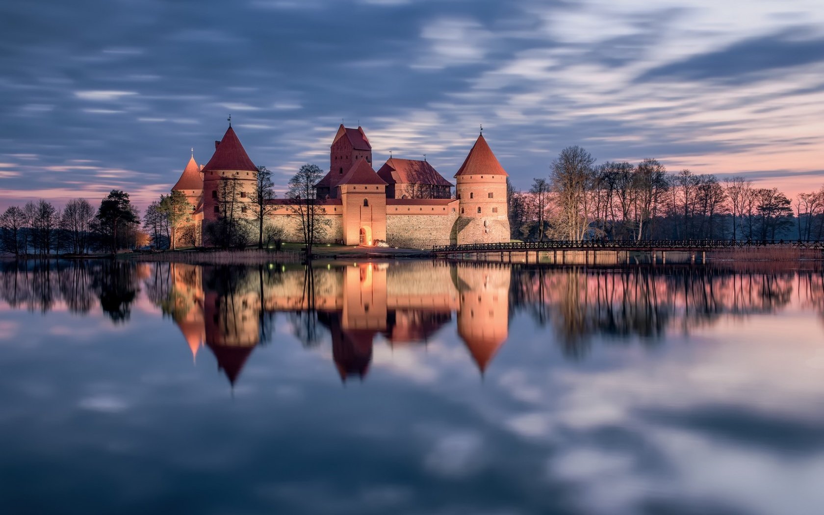 Обои вода, литва, озеро, trakai, тракай, закат, тракайский замок, отражение, замок, литва., акрополис, вильнюс, water, lithuania, lake, sunset, reflection, castle, lithuania., acropolis, vilnius разрешение 1920x1200 Загрузить