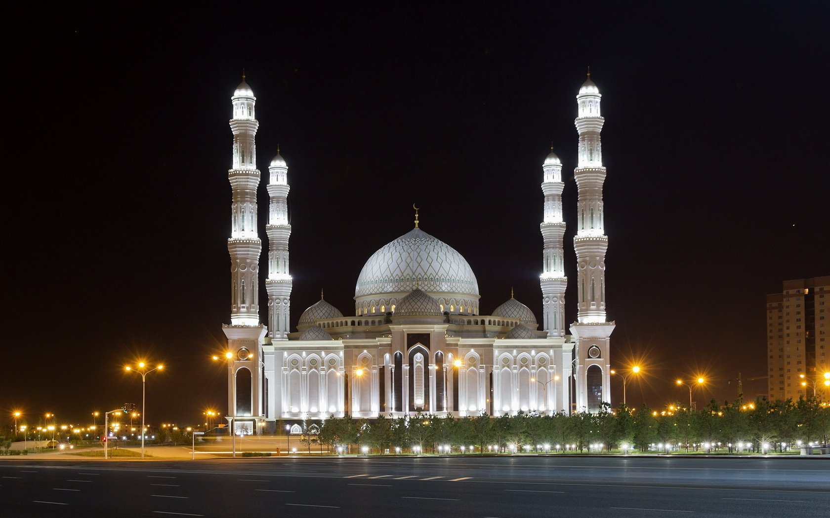 Обои город, мечеть, казахстан, астана, соборная мечеть _хазрет султан_, the city, mosque, kazakhstan, astana, mosque hazret sultan разрешение 2560x1600 Загрузить