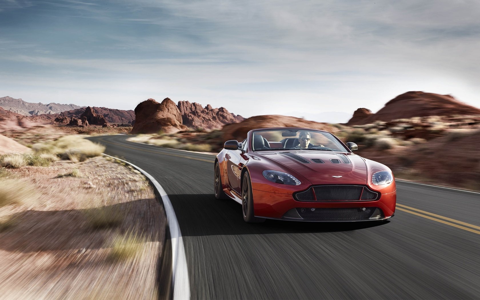 Обои 2015 aston martin v12 vantage s разрешение 2560x1440 Загрузить