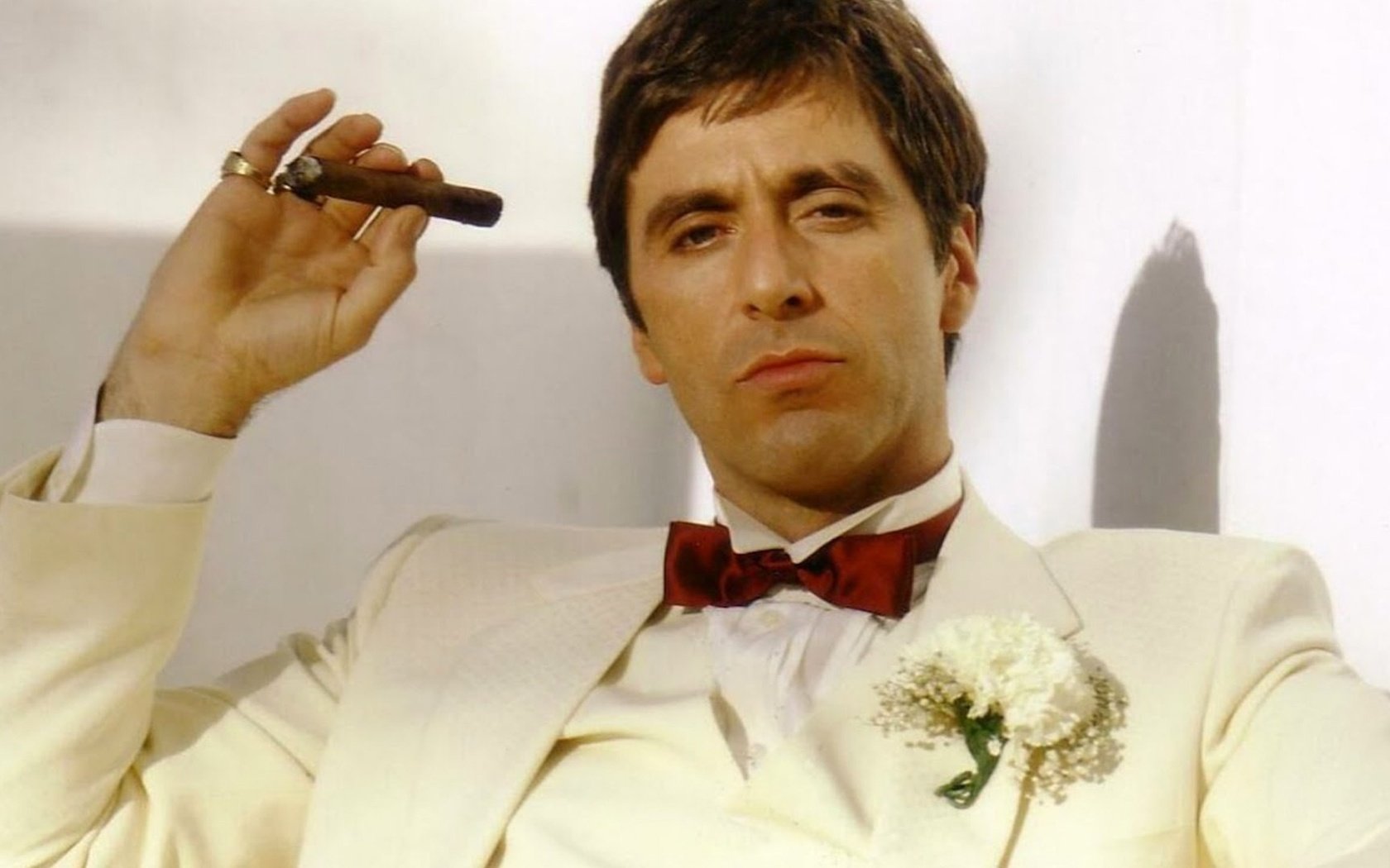 Обои актёр, фильм, сигары, аль пачино, ганкстер, сигары., actor, the film, cigars, al pacino, gangster, cigars. разрешение 1920x1080 Загрузить