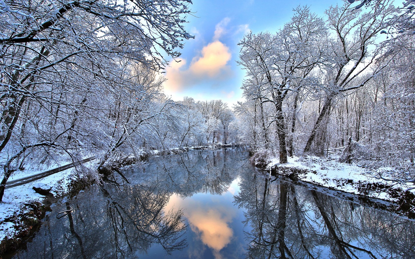 Обои река, снег, лес, зима, отражение, river, snow, forest, winter, reflection разрешение 1920x1200 Загрузить