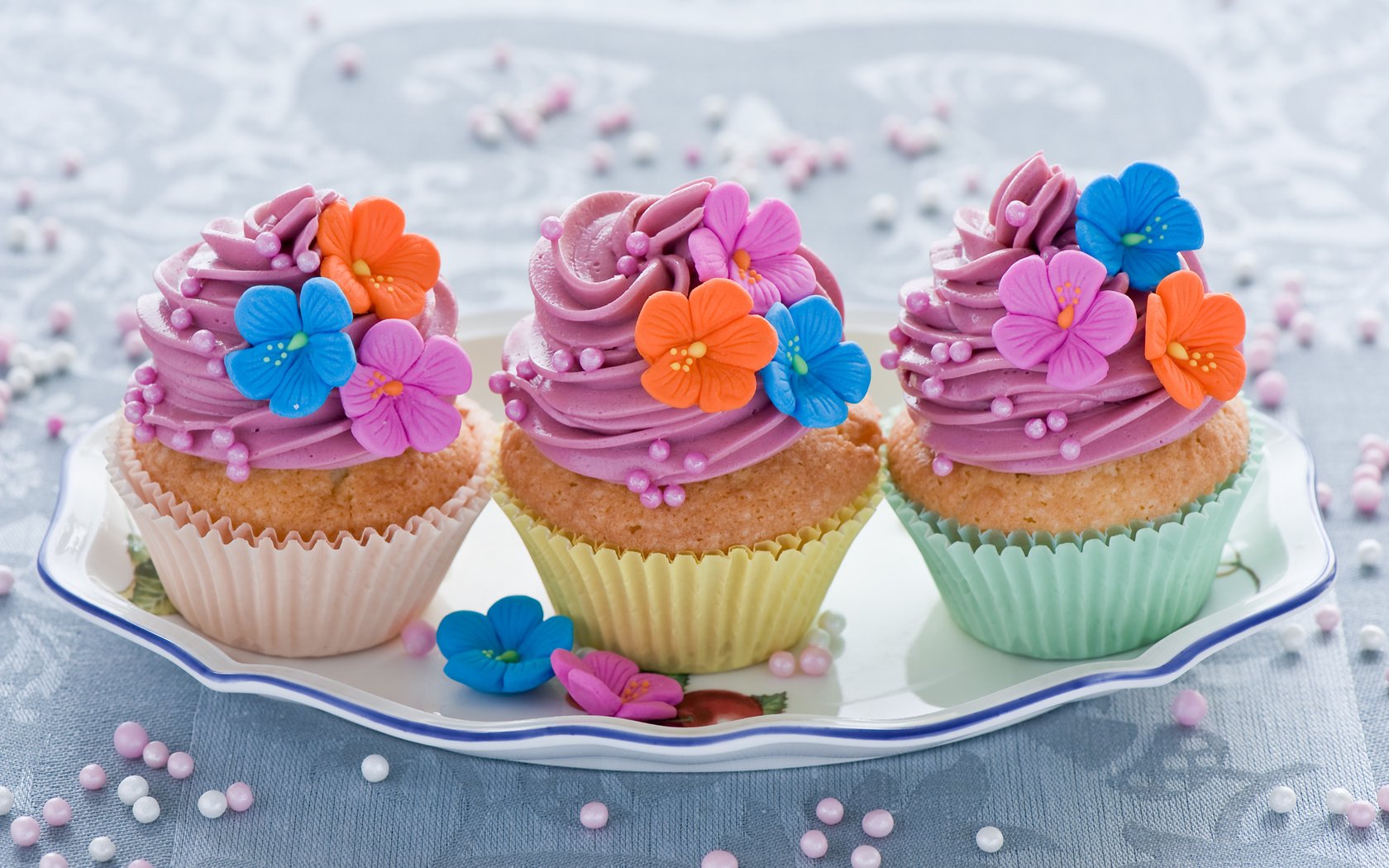 Обои крем для торта, украшения, сладкое, кексы, cream cake, decoration, sweet, cupcakes разрешение 2000x1298 Загрузить