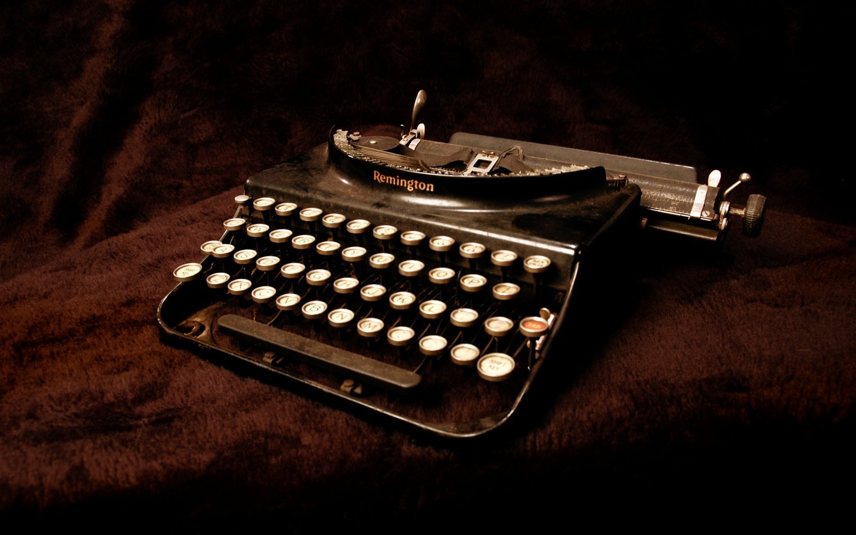 Обои фон, винтаж, ретро, печатная машинка, машинка, background, vintage, retro, typewriter, machine разрешение 2587x1720 Загрузить