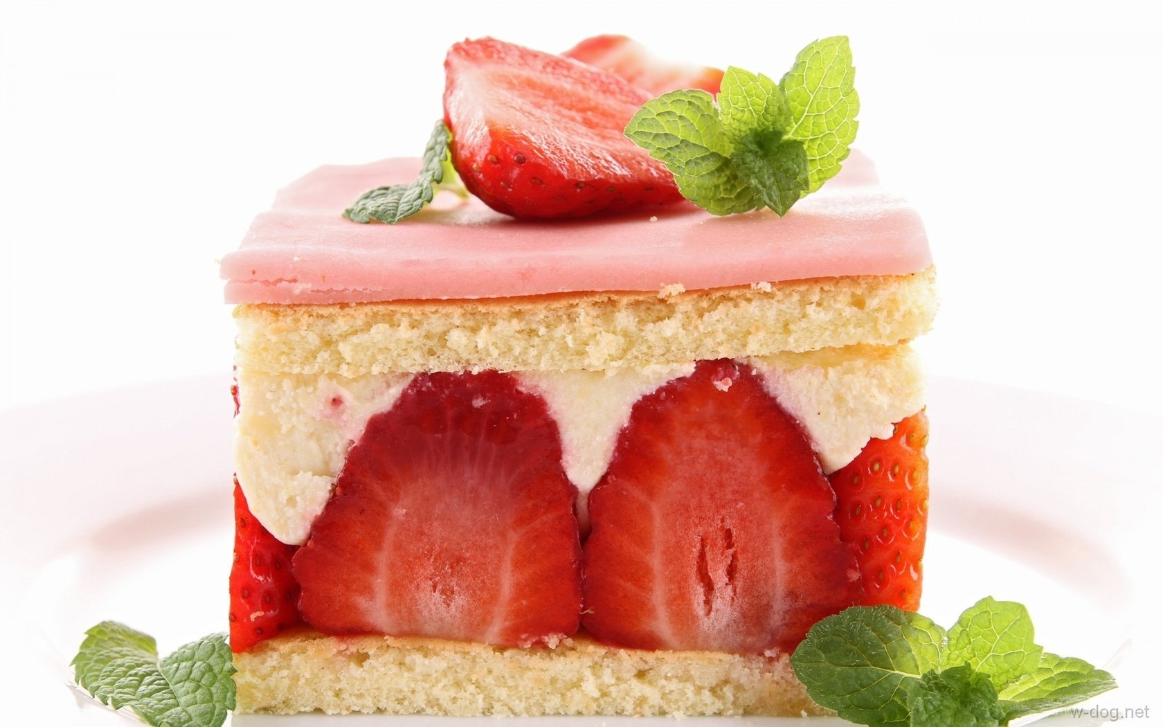 Обои мята, клубника, сладкое, десерт, пирожное, клубничное пирожное, mint, strawberry, sweet, dessert, cake, strawberry cake разрешение 1920x1200 Загрузить