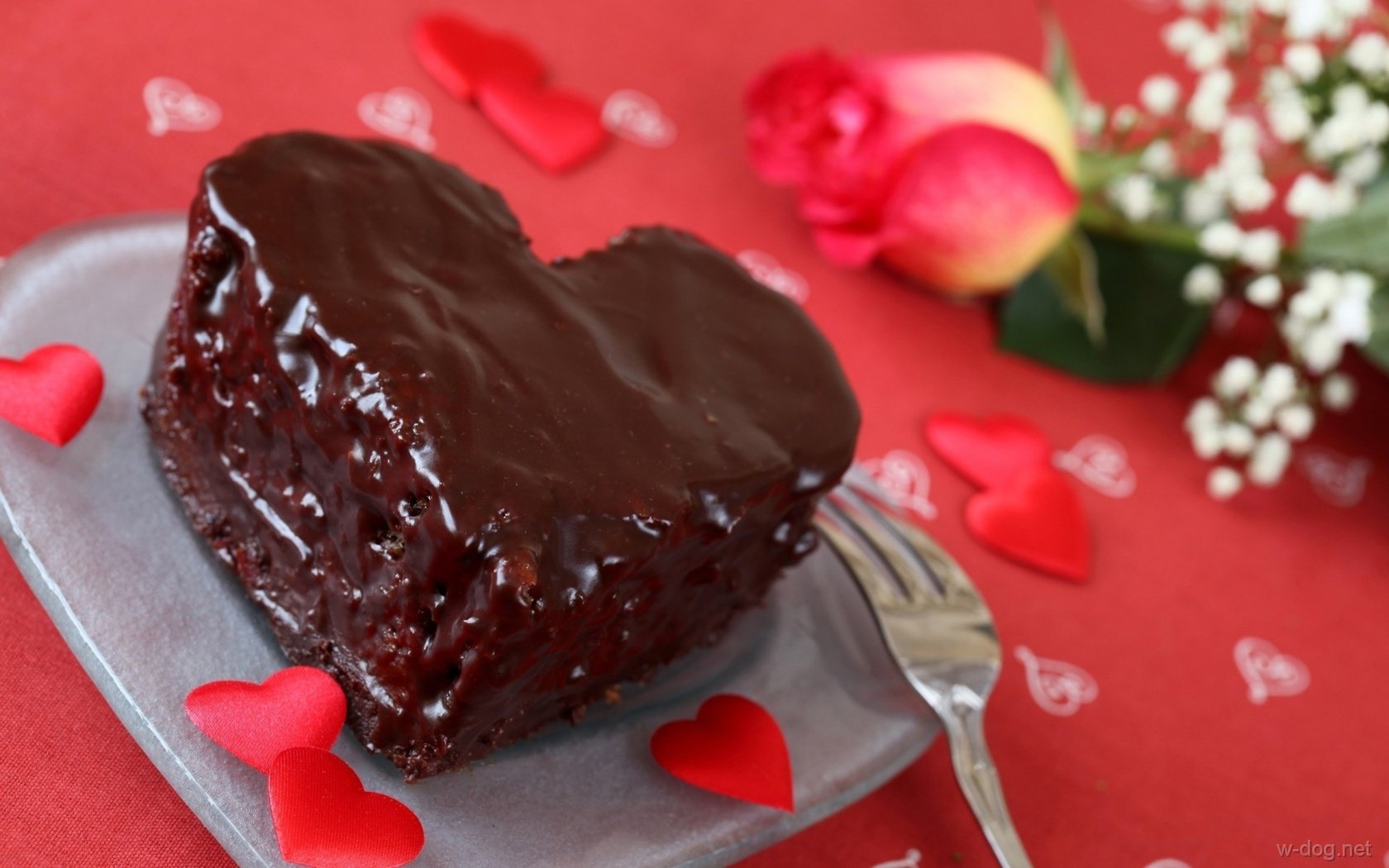Обои цветы, сердце, вилка, шоколад, сердечки, сладкое, десерт, пирожное, flowers, heart, plug, chocolate, hearts, sweet, dessert, cake разрешение 1920x1200 Загрузить