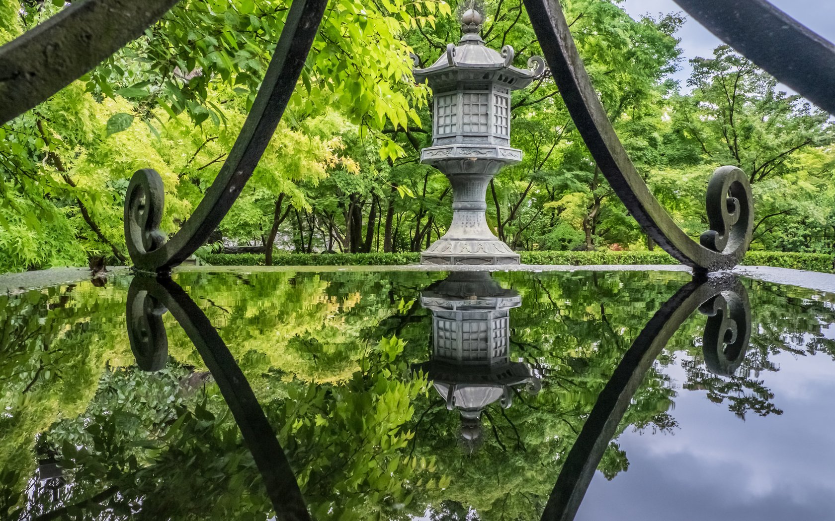 Обои деревья, вода, храм, отражение, парк, япония, киото, trees, water, temple, reflection, park, japan, kyoto разрешение 2048x1365 Загрузить