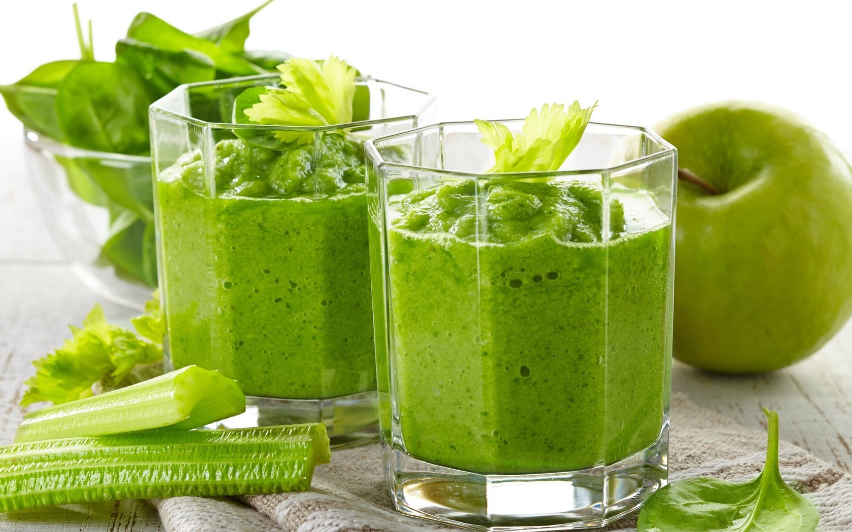 Обои фрукты, овощи, fruits, сок, green smoothies, cтекло, fruit, vegetables, juice, glass разрешение 3840x2160 Загрузить