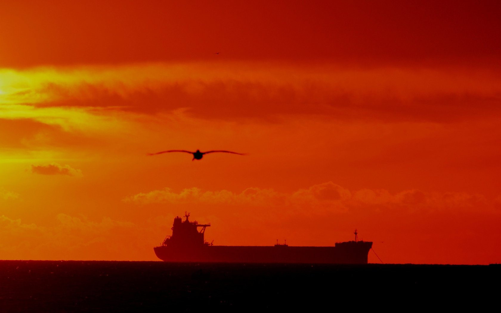 Обои закат, море, корабль, чайки, sunset, sea, ship, seagulls разрешение 2048x1310 Загрузить