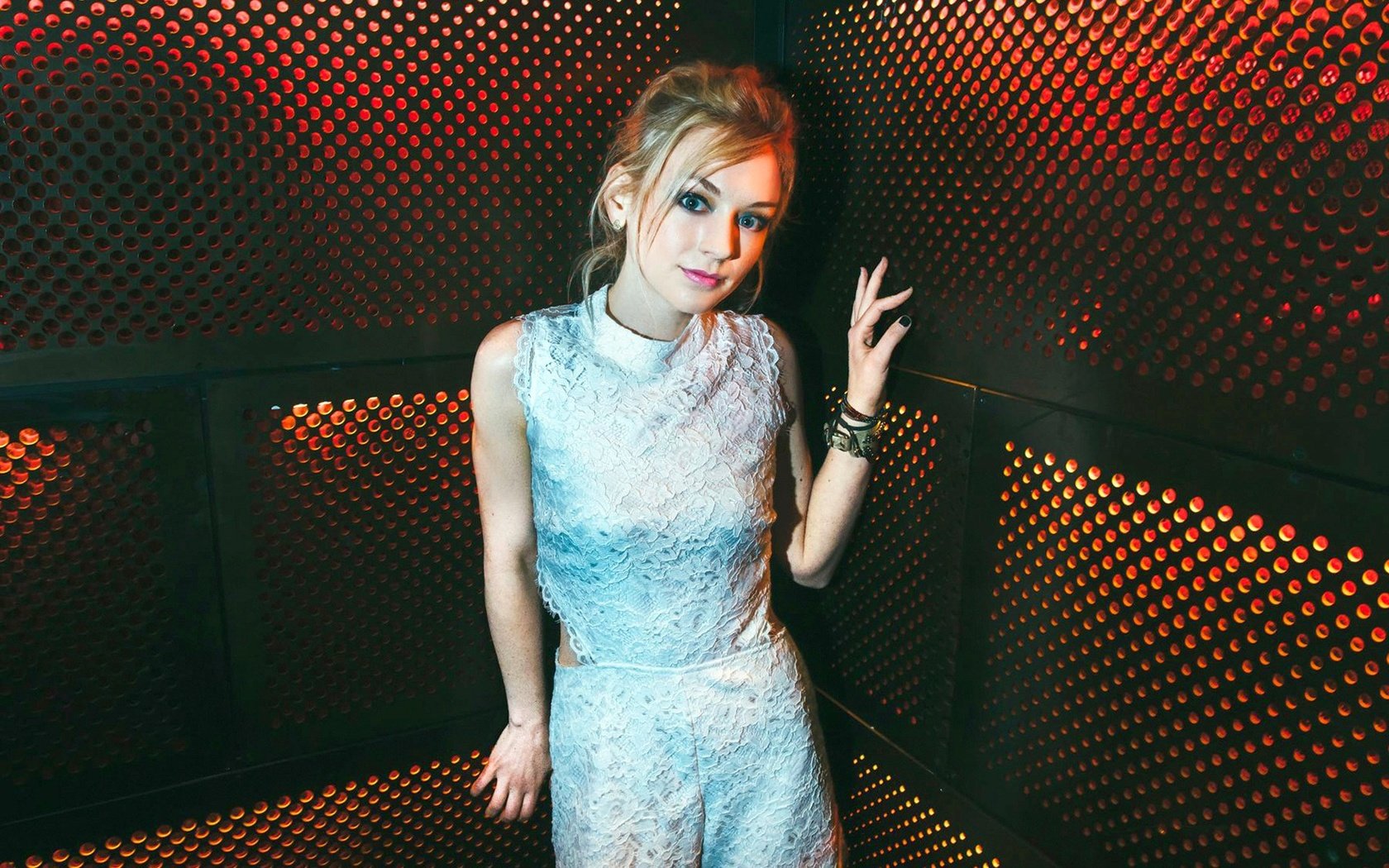 Обои актриса, эмили кинни, actress, emily kinney разрешение 1920x1278 Загрузить