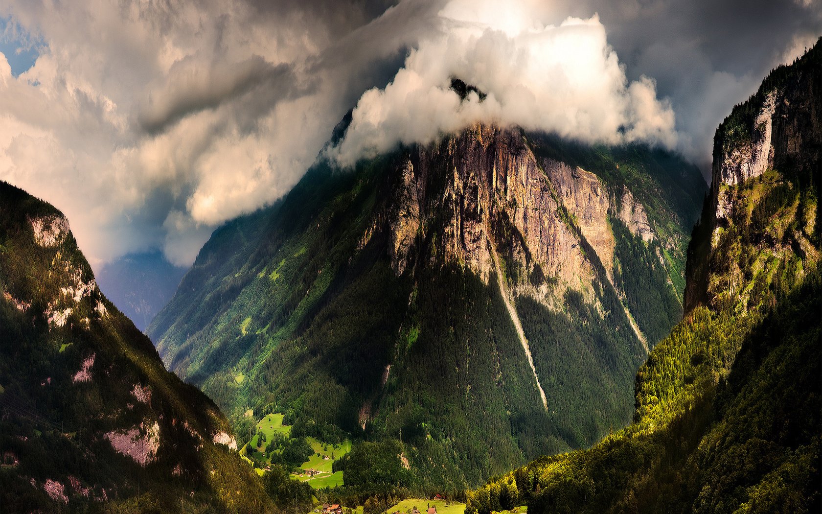 Обои горы, лес, вид, швейцария, дома, ущелье, долина, mountains, forest, view, switzerland, home, gorge, valley разрешение 1920x1200 Загрузить