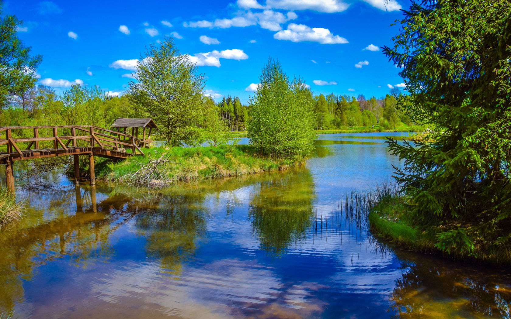 Обои деревья, озеро, пейзаж, мост, остров, trees, lake, landscape, bridge, island разрешение 3240x2160 Загрузить