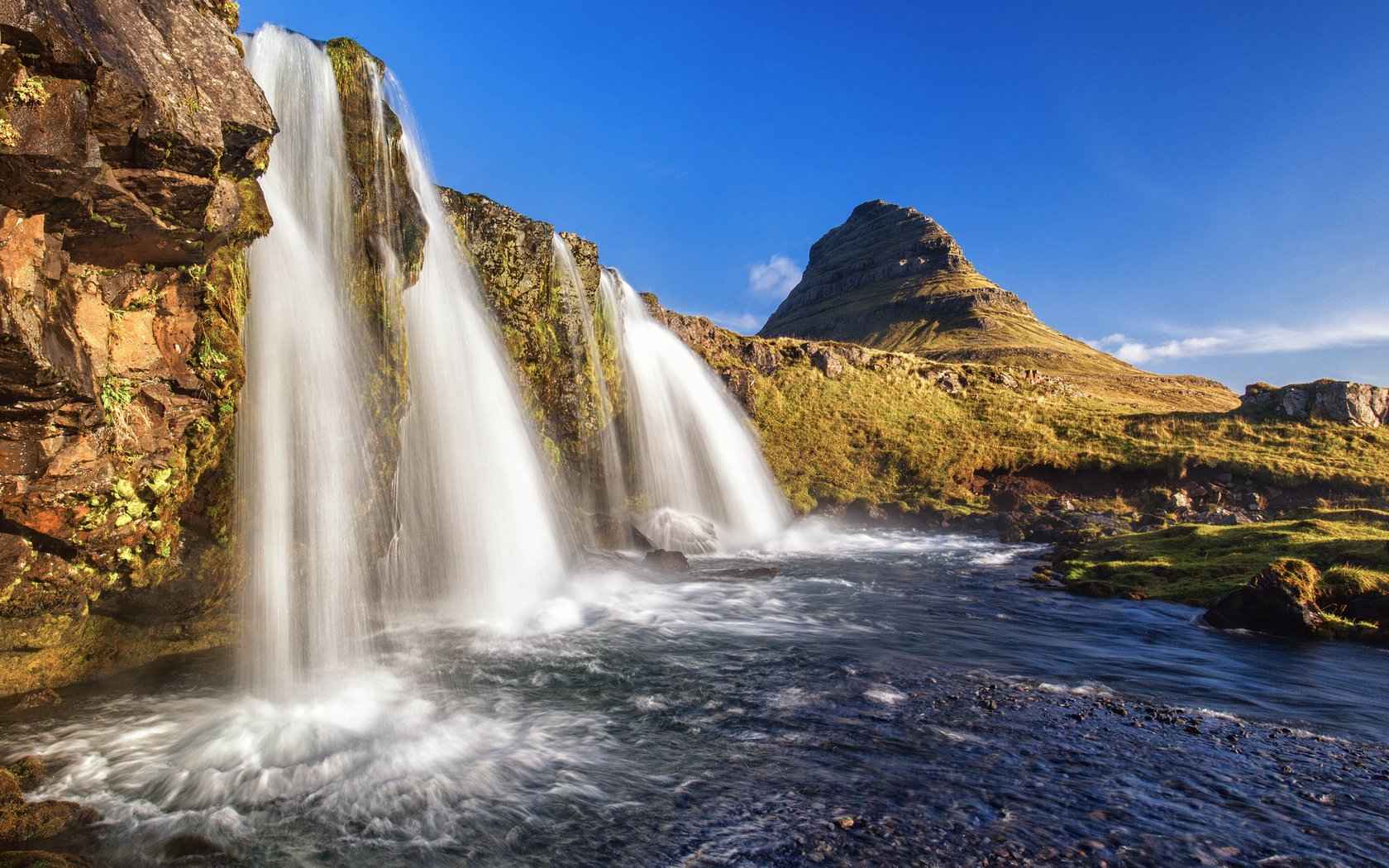 Обои небо, горы, скалы, водопад, исландия, snæfellsnes national park, киркьюфетль, the sky, mountains, rocks, waterfall, iceland, kirkjufell разрешение 2048x1371 Загрузить